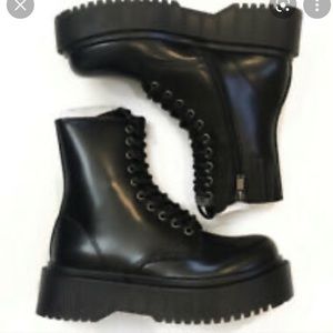 Jeffrey Campbell sopas lugged platform boots